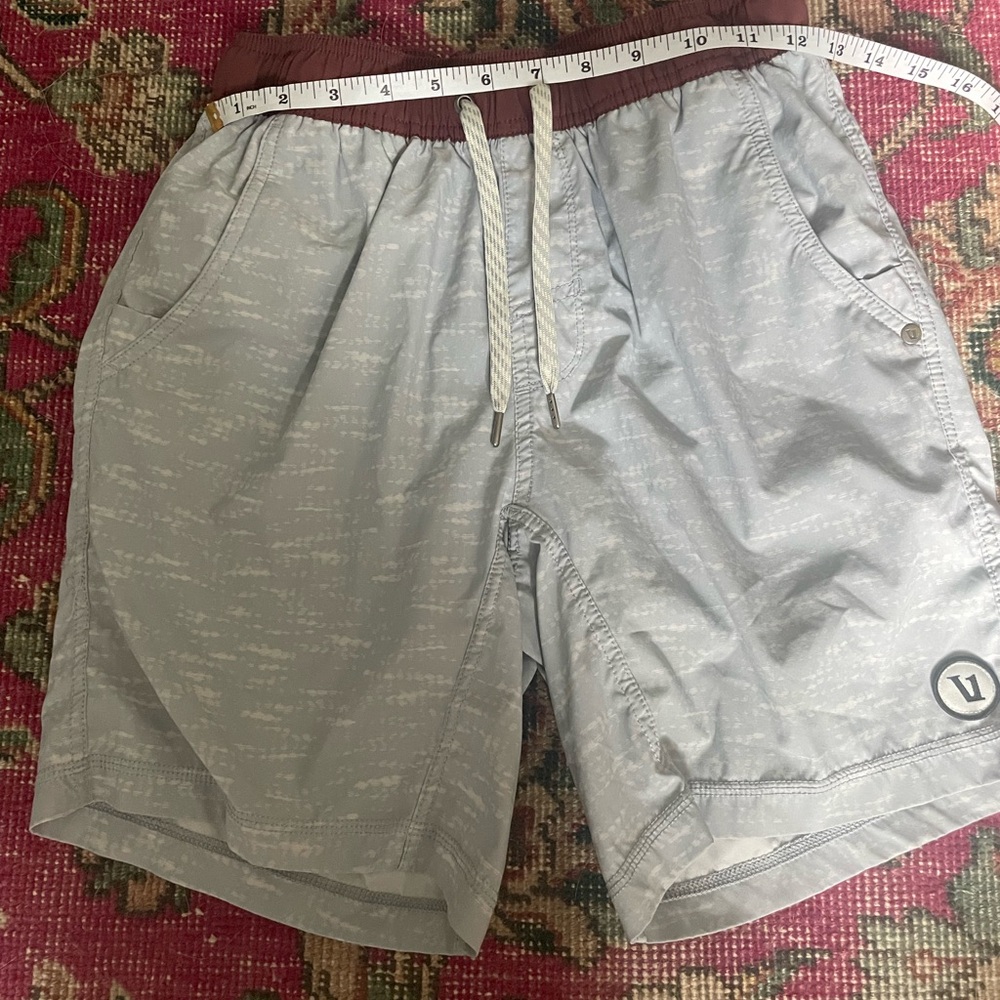 Vuori Men's Athletic Shorts - Light Gray small